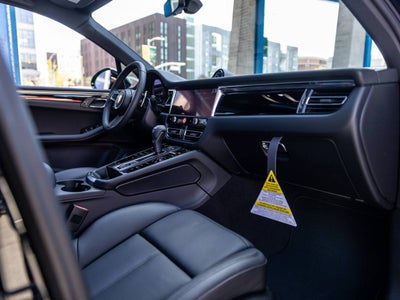 2026 Porsche Macan Macan
