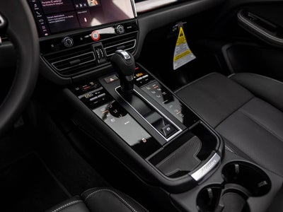 2026 Porsche Macan Macan