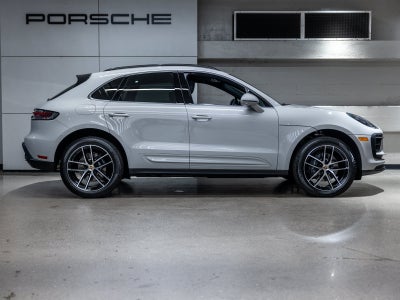 2026 Porsche Macan Macan