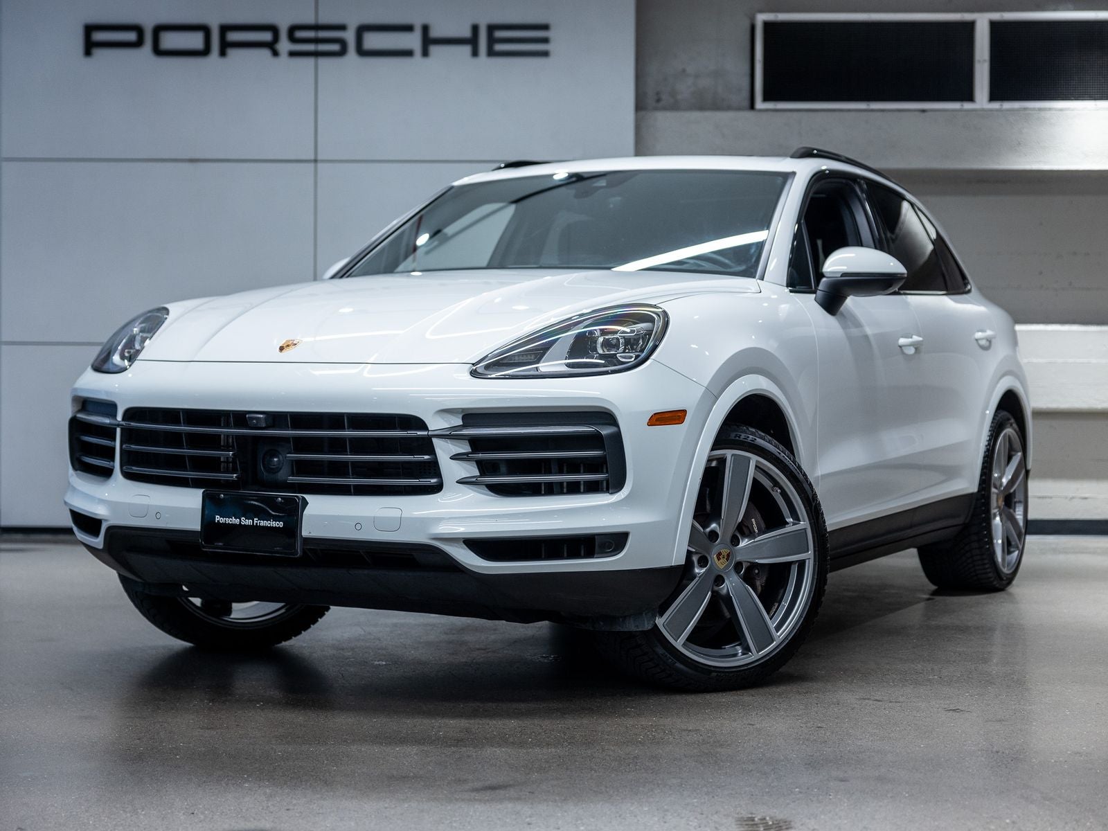2023 Porsche Cayenne Platinum Edition