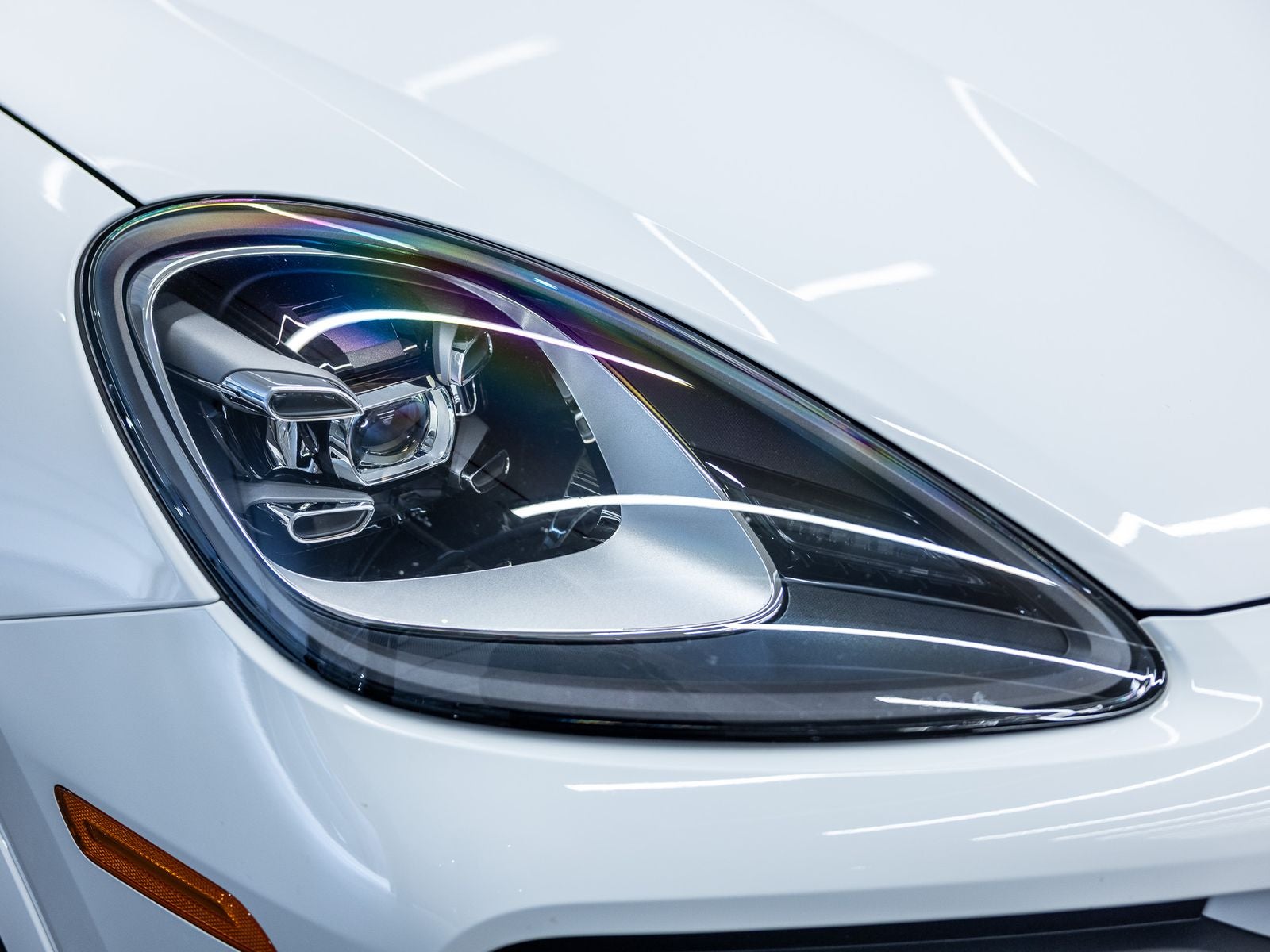 2023 Porsche Cayenne Platinum Edition