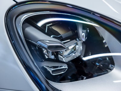 2023 Porsche Cayenne Platinum Edition