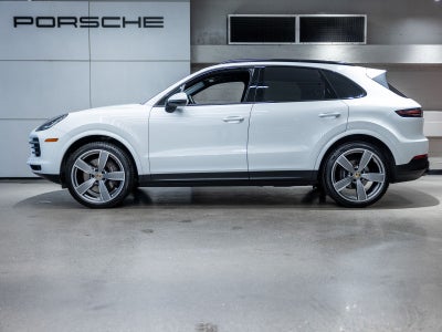 2023 Porsche Cayenne Platinum Edition