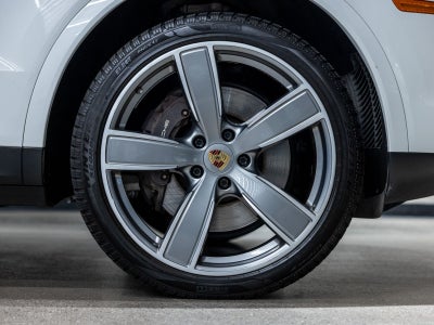 2023 Porsche Cayenne Platinum Edition