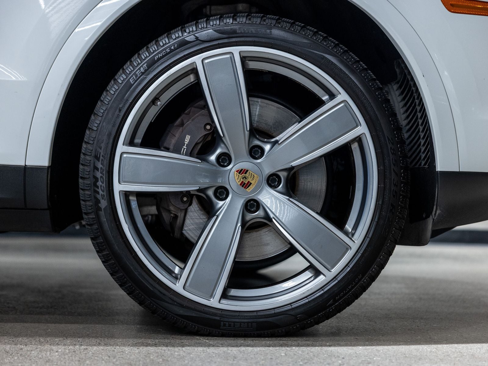 2023 Porsche Cayenne Platinum Edition