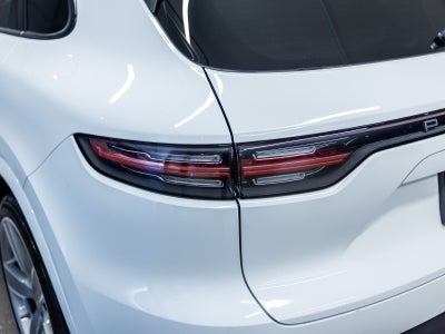 2023 Porsche Cayenne Platinum Edition