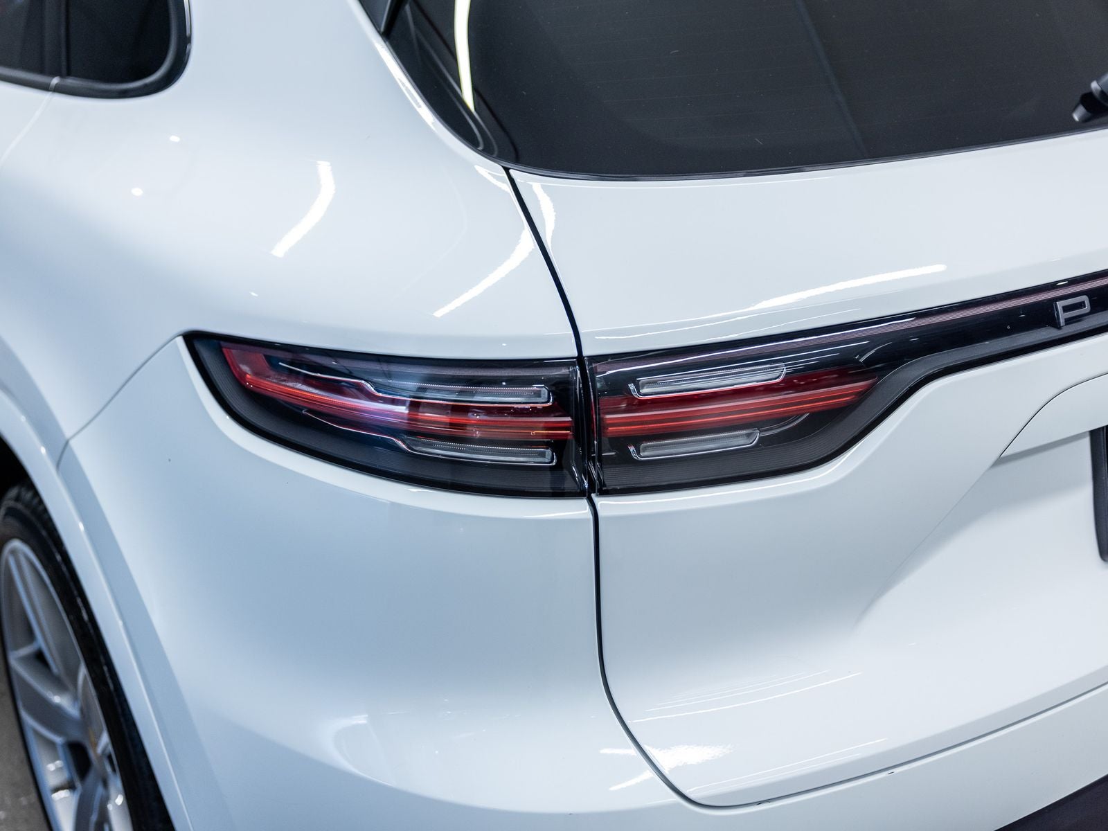 2023 Porsche Cayenne Platinum Edition