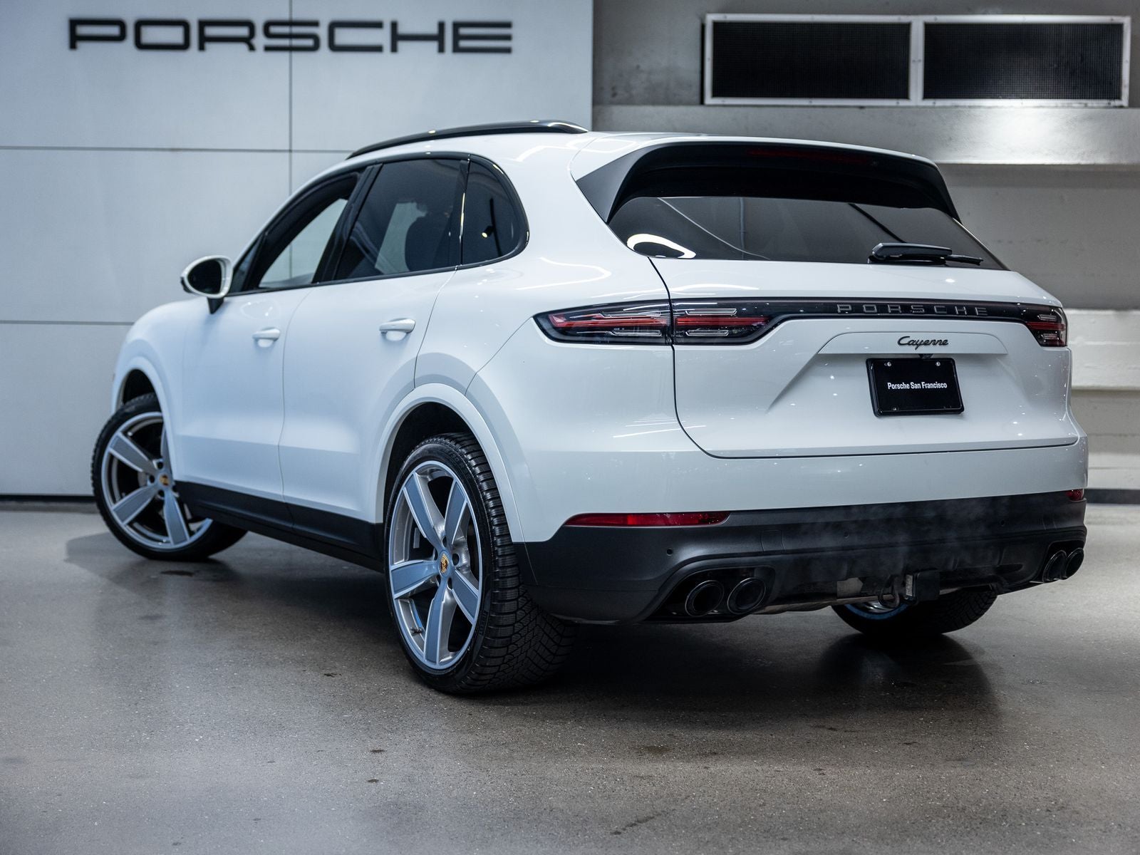 2023 Porsche Cayenne Platinum Edition