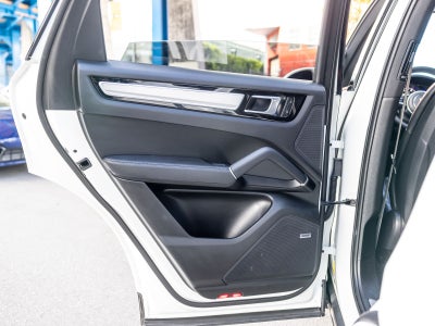 2023 Porsche Cayenne Platinum Edition