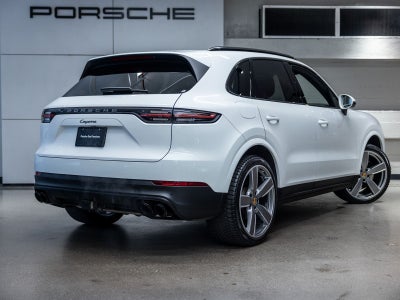 2023 Porsche Cayenne Platinum Edition