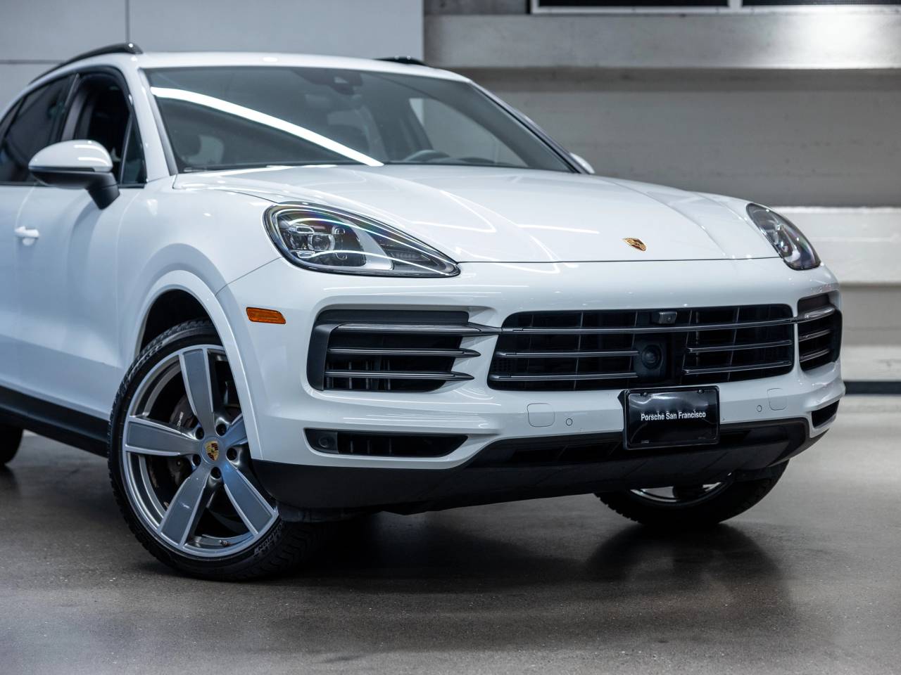 2023 Porsche Cayenne Platinum Edition