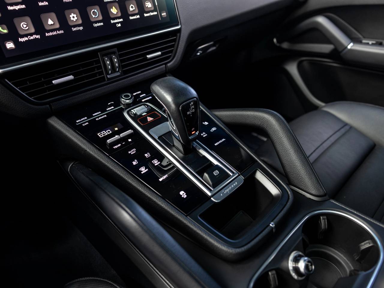 2023 Porsche Cayenne Platinum Edition