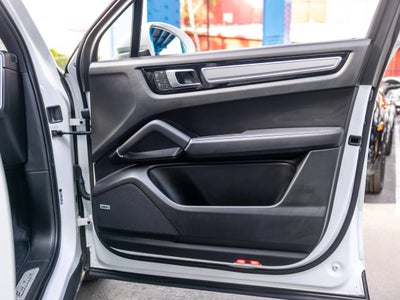 2023 Porsche Cayenne Platinum Edition