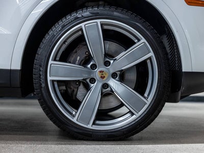 2023 Porsche Cayenne Platinum Edition