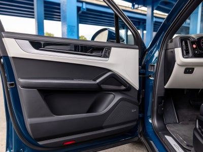 2025 Porsche Cayenne Base