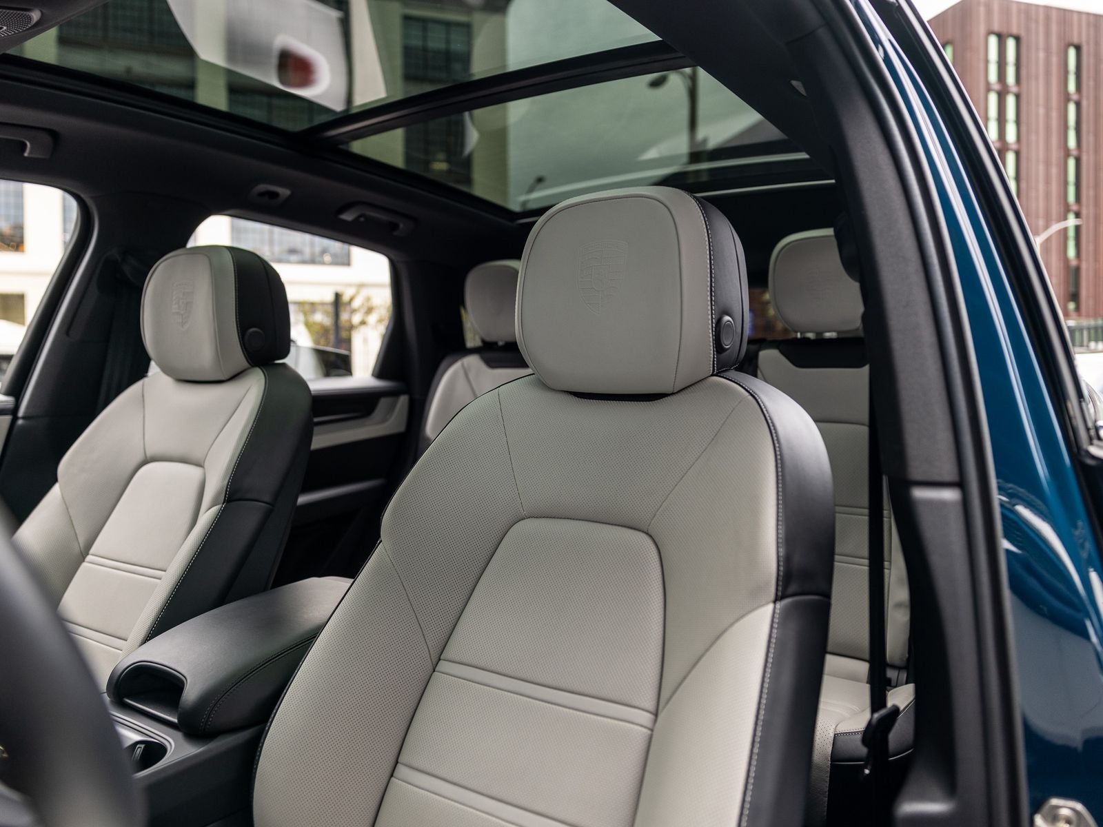 2025 Porsche Cayenne Base