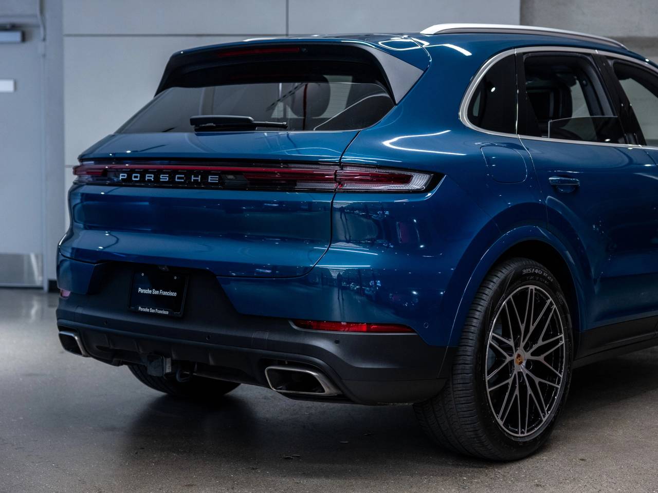 2025 Porsche Cayenne Base