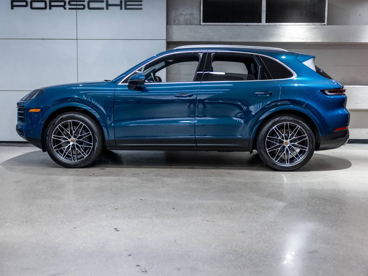 2025 Porsche Cayenne Base
