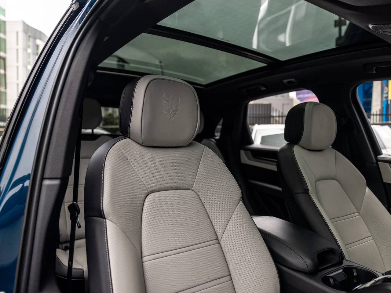 2025 Porsche Cayenne Base