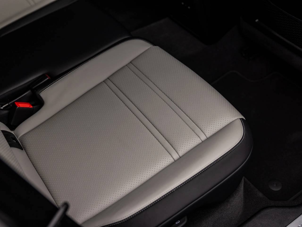 2025 Porsche Cayenne Base