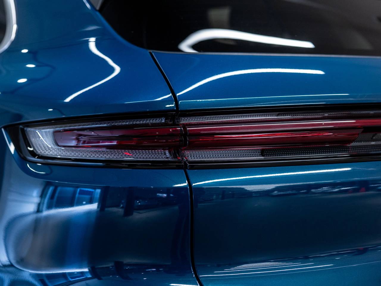2025 Porsche Cayenne Base