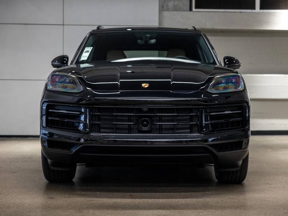 2025 Porsche Cayenne Base