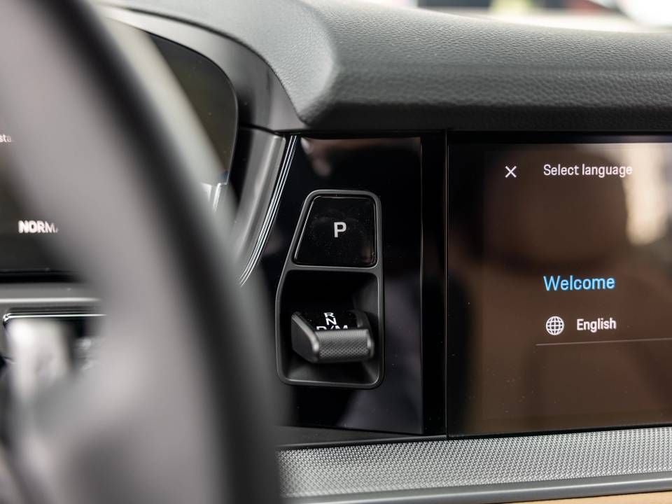 2025 Porsche Cayenne Base