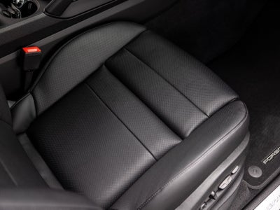 2025 Porsche Cayenne Base