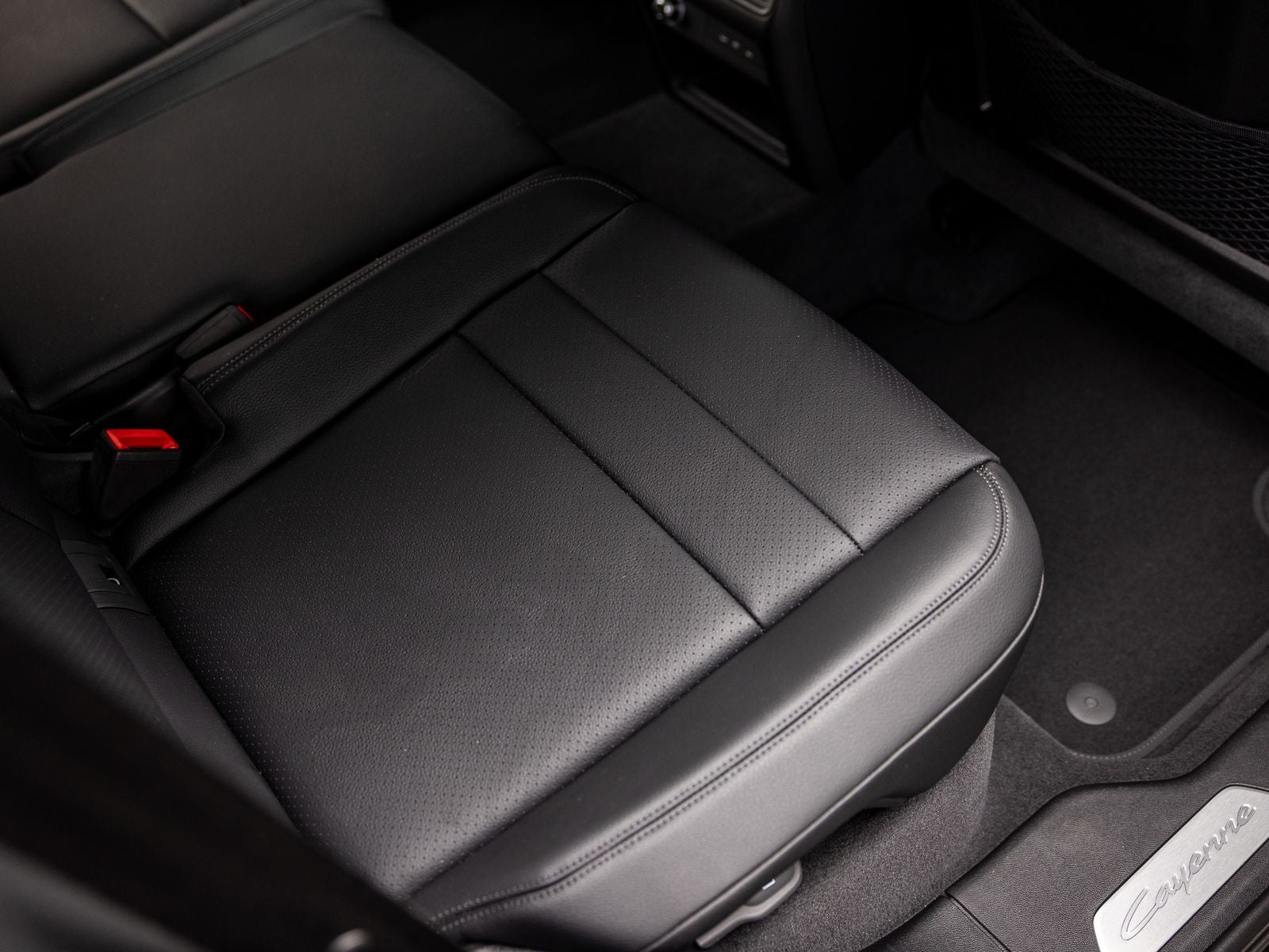 2025 Porsche Cayenne Base