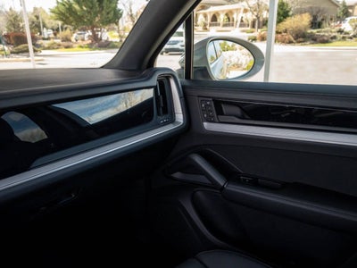 2026 Porsche Cayenne Base