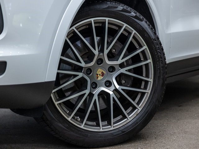 2023 Porsche Cayenne Cayenne Platinum Edition (MY23)