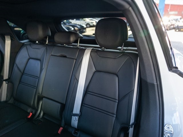 2023 Porsche Cayenne Cayenne Platinum Edition (MY23)