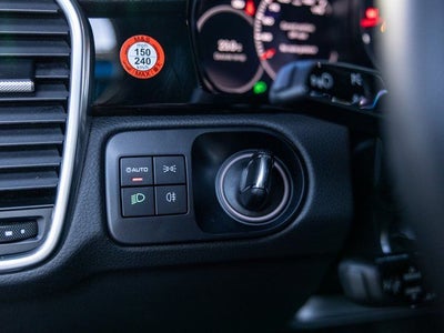 2023 Porsche Cayenne Cayenne Platinum Edition (MY23)