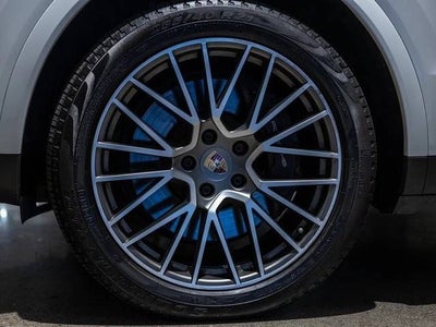 2023 Porsche Cayenne Cayenne Platinum Edition (MY23)