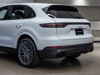 2023 Porsche Cayenne Cayenne Platinum Edition (MY23)