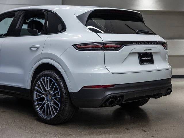 2023 Porsche Cayenne Cayenne Platinum Edition (MY23)