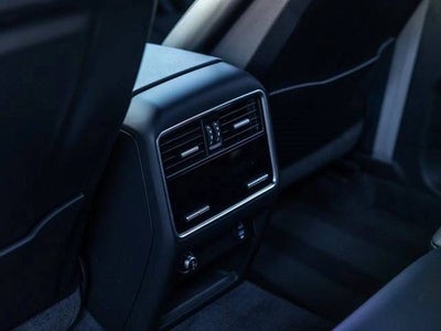 2023 Porsche Cayenne Cayenne Platinum Edition (MY23)