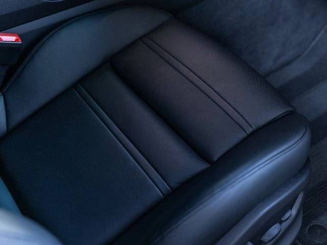 2023 Porsche Cayenne Cayenne Platinum Edition (MY23)