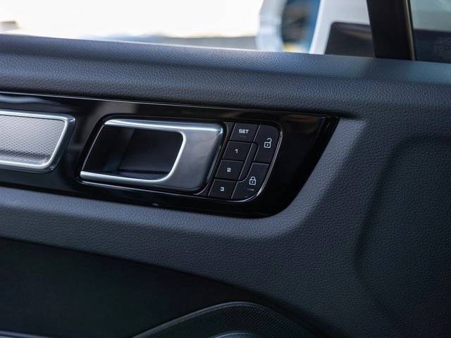 2023 Porsche Cayenne Cayenne Platinum Edition (MY23)