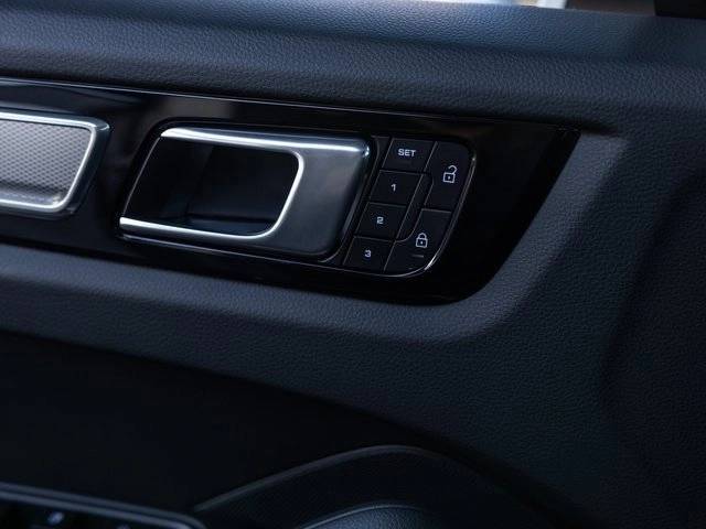 2023 Porsche Cayenne Cayenne Platinum Edition (MY23)