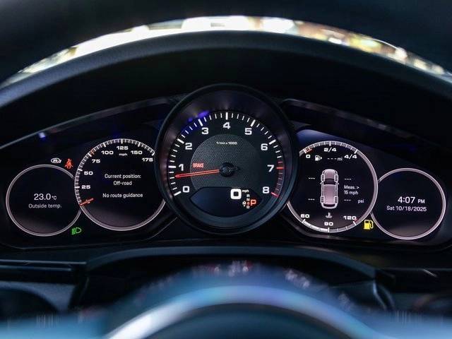 2023 Porsche Cayenne Cayenne Platinum Edition (MY23)