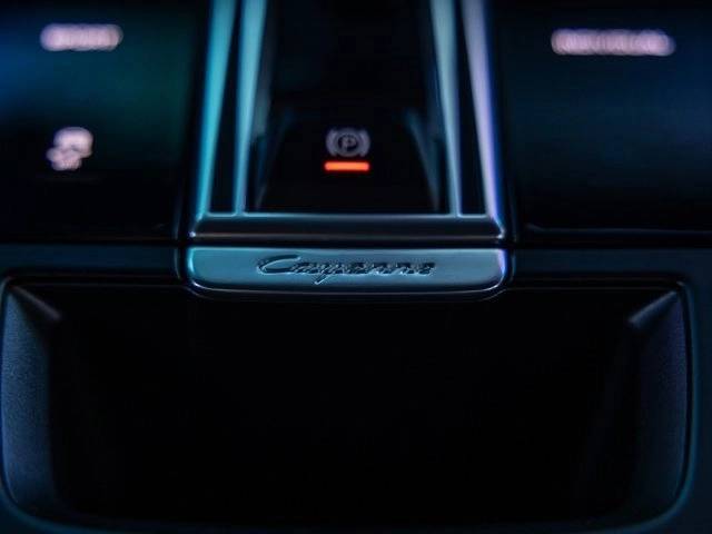 2023 Porsche Cayenne Cayenne Platinum Edition (MY23)