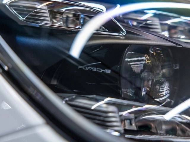 2023 Porsche Cayenne Cayenne Platinum Edition (MY23)