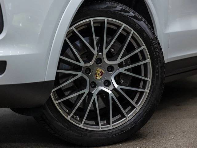 2023 Porsche Cayenne Cayenne Platinum Edition (MY23)