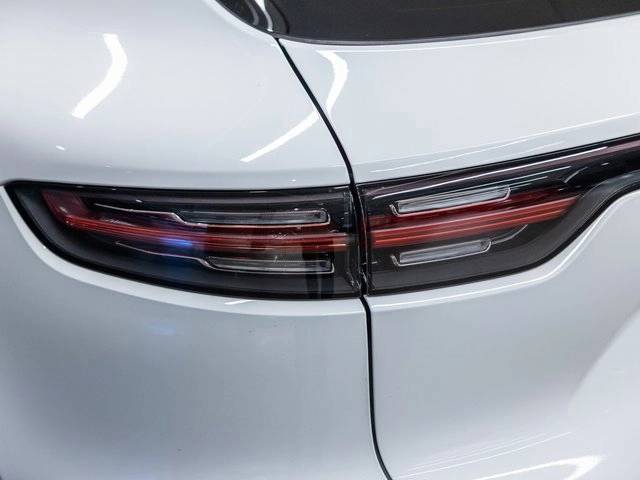 2023 Porsche Cayenne Cayenne Platinum Edition (MY23)