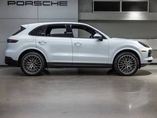 2023 Porsche Cayenne Cayenne Platinum Edition (MY23)