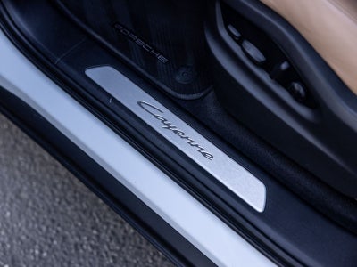 2025 Porsche Cayenne Base