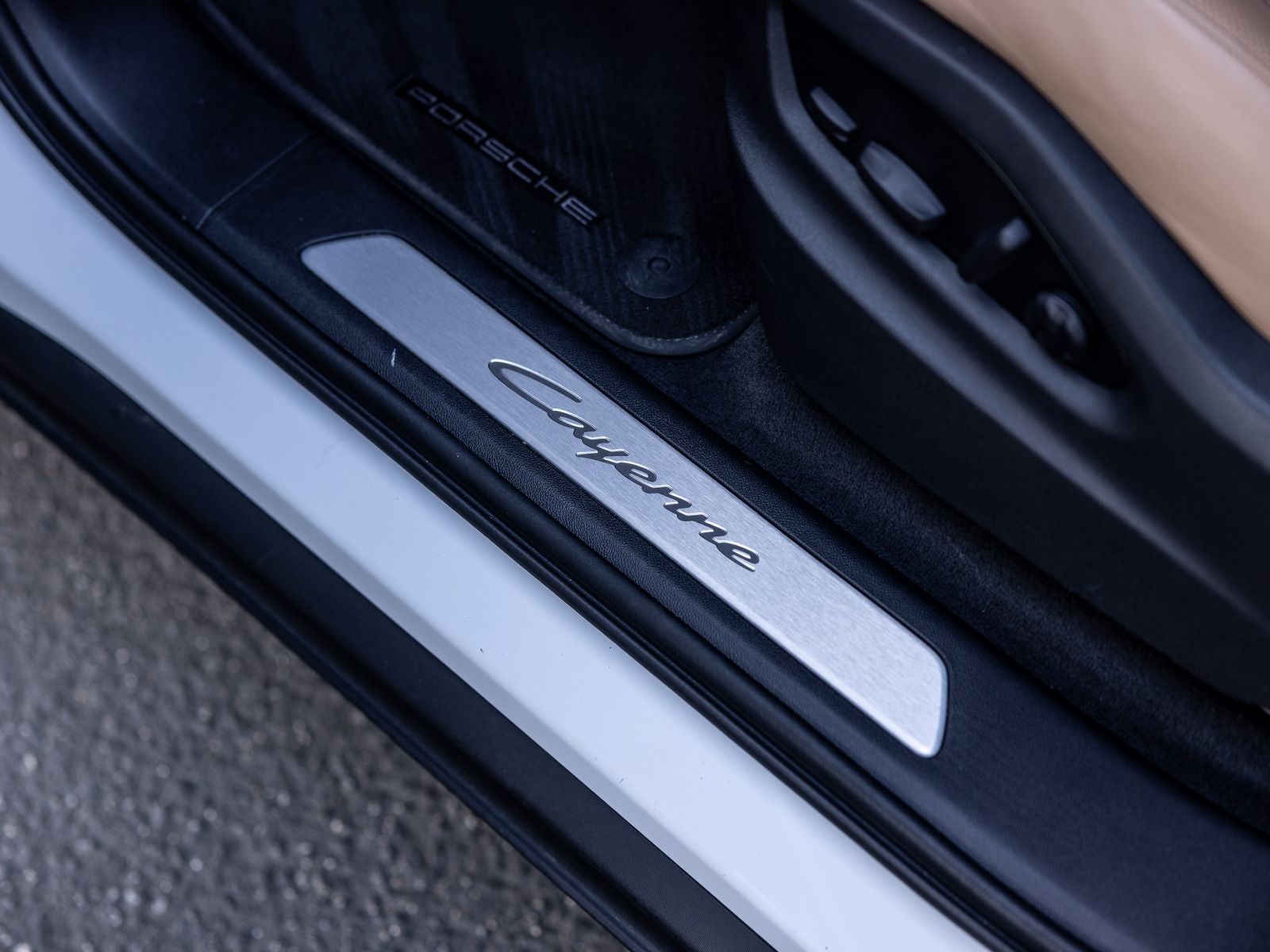 2025 Porsche Cayenne Base