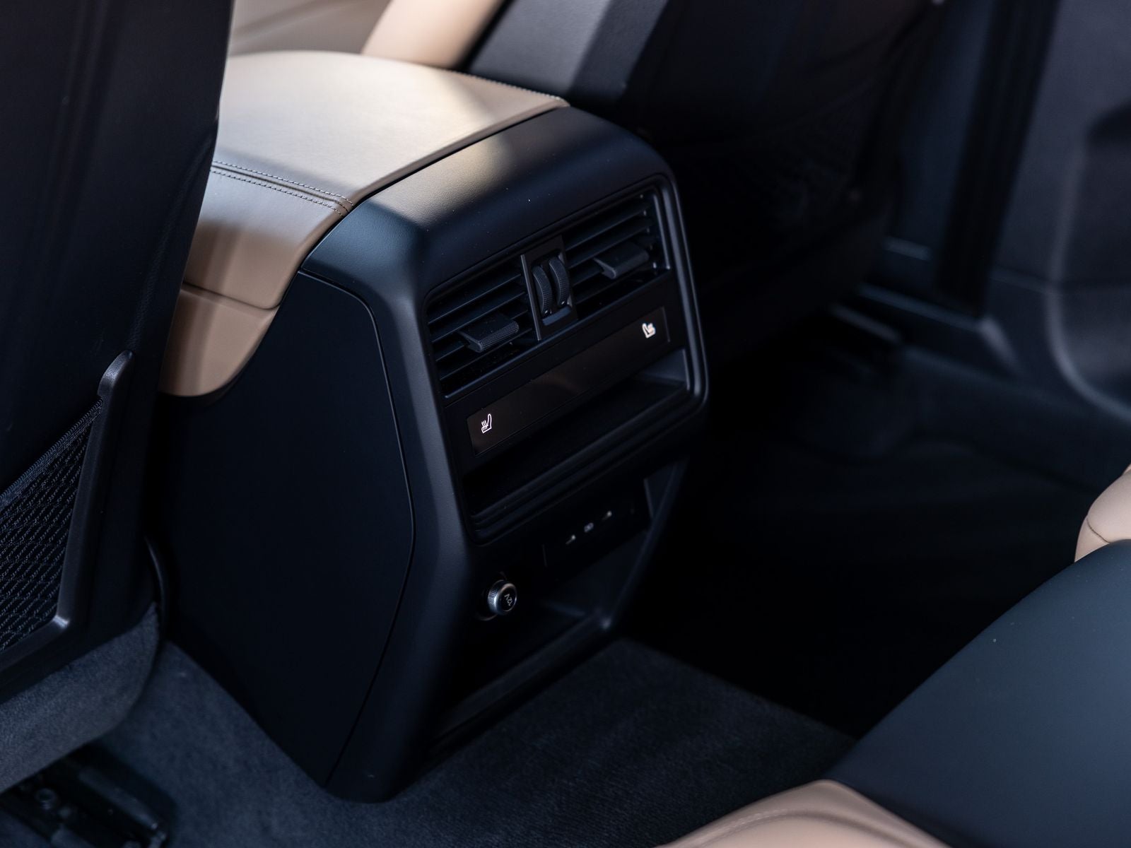 2025 Porsche Cayenne Base
