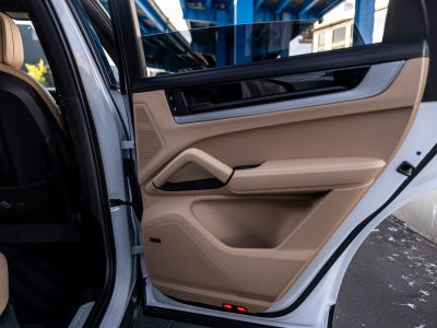 2025 Porsche Cayenne Base